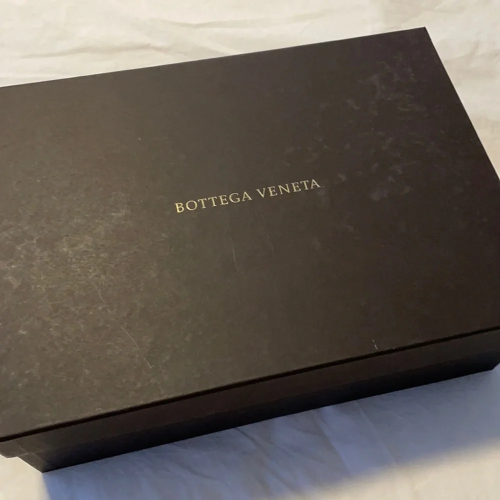 BOTTEGA VENETA Chain-embellished macramé and leather pumps Black - Picture 7 of 16